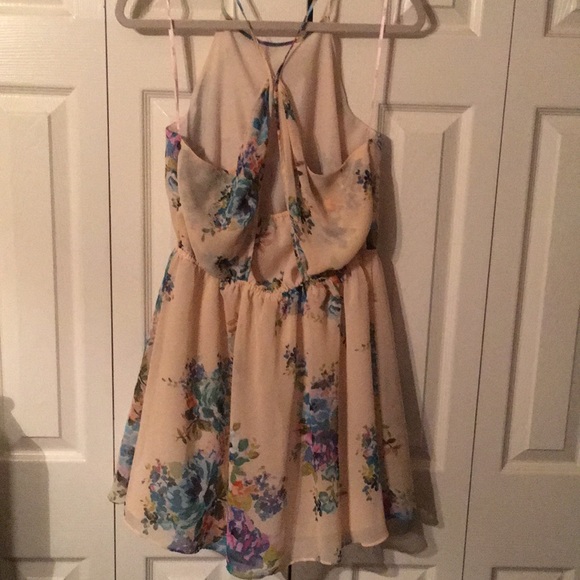 Floral dress - Picture 3 of 4